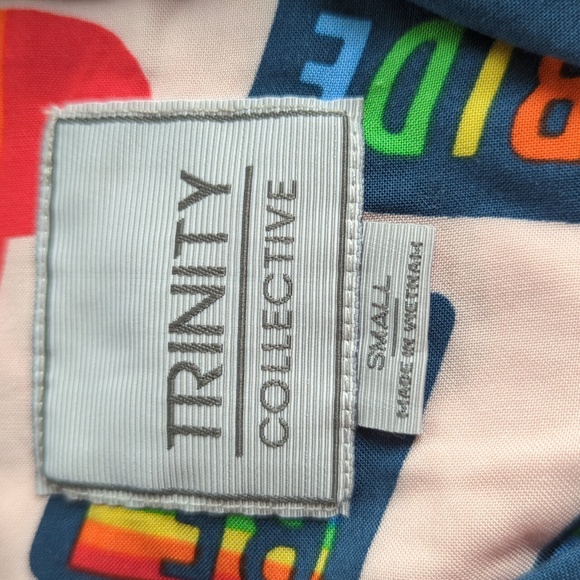 Button down Pride shirt short sleeve S. Super cute! - Picture 2 of 4